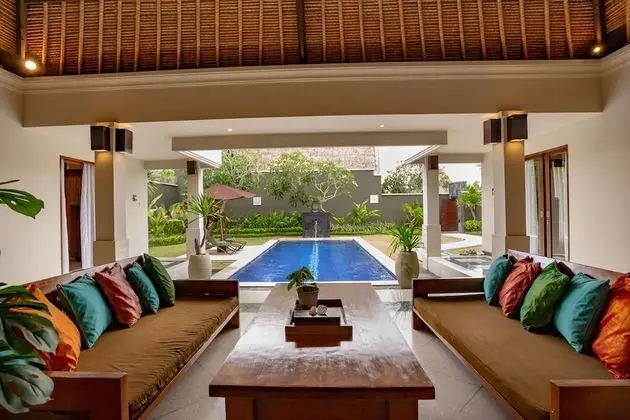 Villa, 4 Yatak Odası, Kişiye Özel Havuzlu