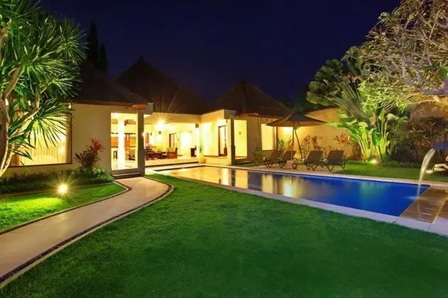 Villa, 4 Yatak Odası, Kişiye Özel Havuzlu