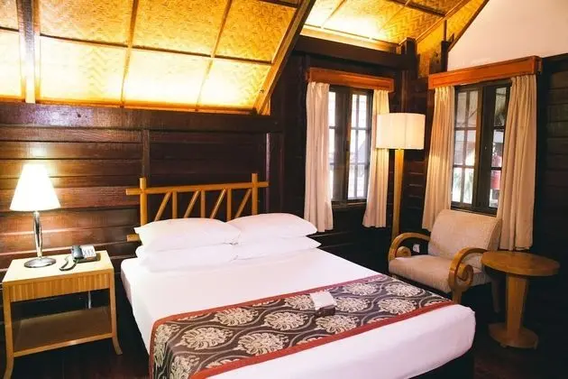 Chalet Half Board Single