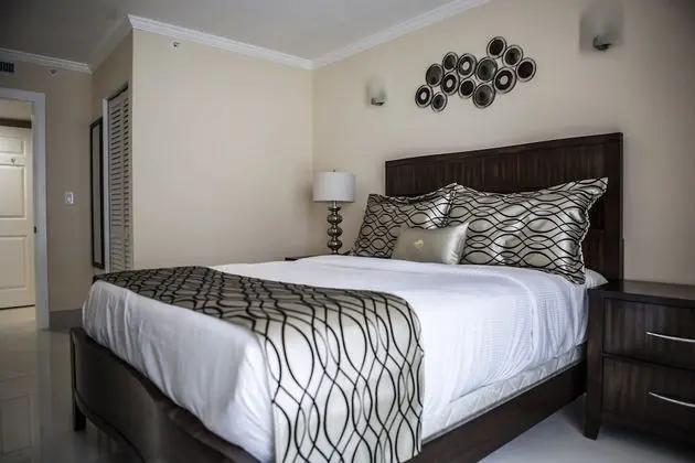 Standard Oda, 1 Büyük (Queen) Boy Yatak (Superior One-Bedroom Suite)