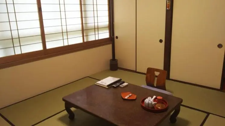 Traditional Oda, Sigara İçilmez, Ortak Banyo (Single use, Standard Japanese Style)