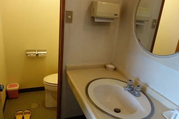 Traditional Oda, Sigara İçilmez, Ortak Banyo (Standard Japanese Style)