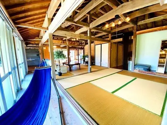 Ev (Private Vacation)