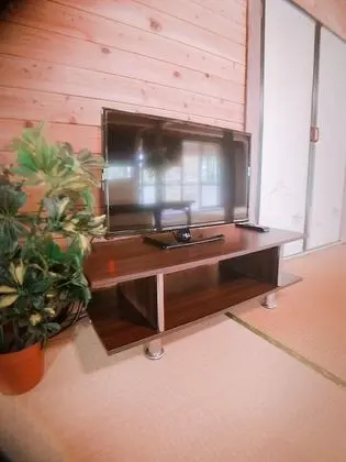 Ev (Private Vacation)