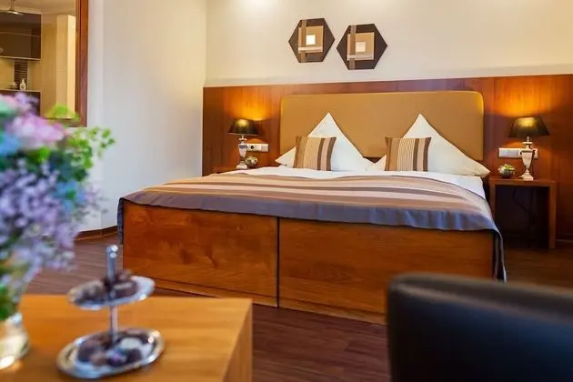 Comfort Tek Büyük Yataklı Oda