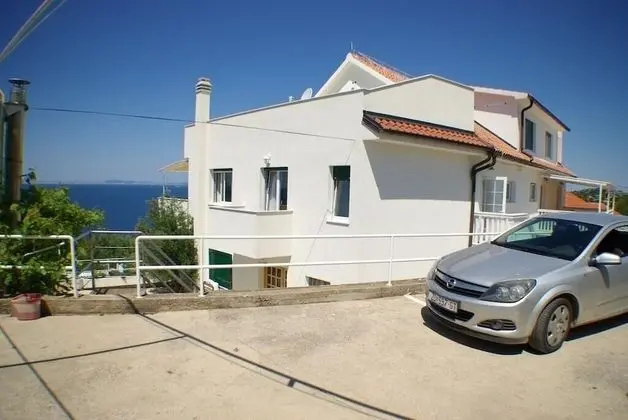 Apart Daire (MuVil - 100 m from the sea - A4(2+2))