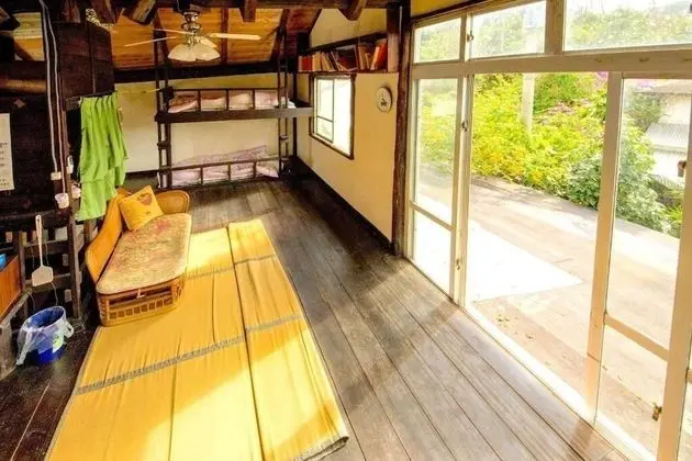 Ev, Ek Bina (Private Vacation, Bungalow)