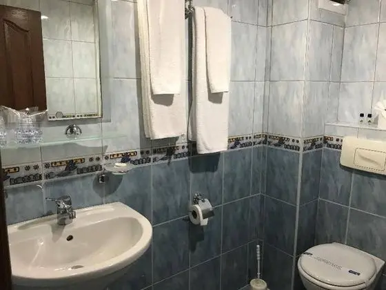 Deniz Manzaralı 1 Çift Kişilik Yatak