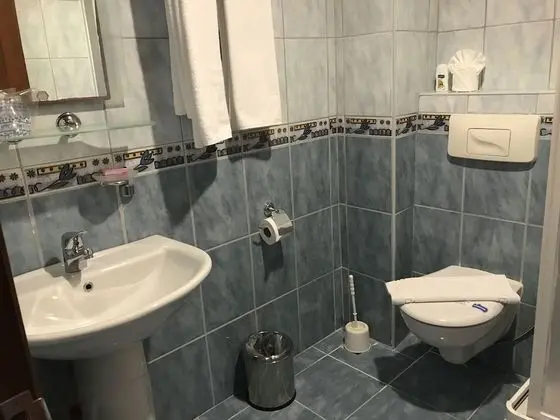 Ekonomi 1 Çift Kişilik Yatak