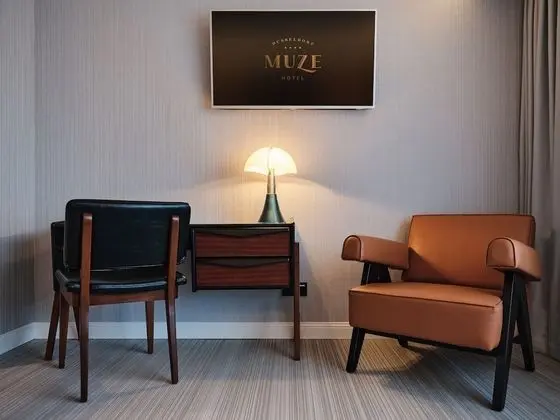 S Room