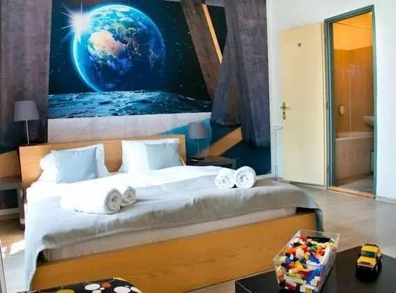 Family Tek Büyük Yataklı Oda