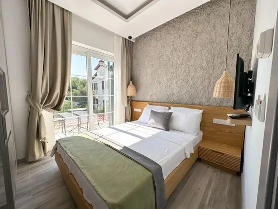 Balkonlu Superior Oda, Bahçe Manzaralı, Balkonlu