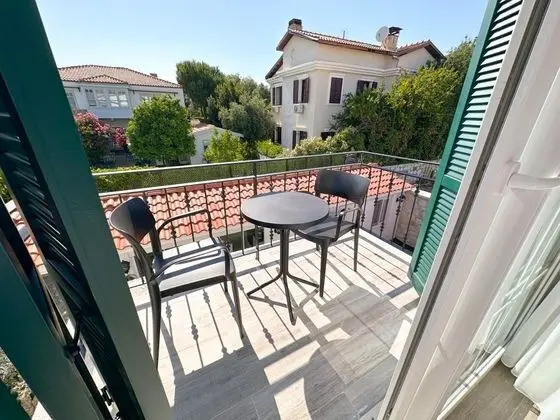 Balkonlu Superior Oda, Bahçe Manzaralı, Balkonlu