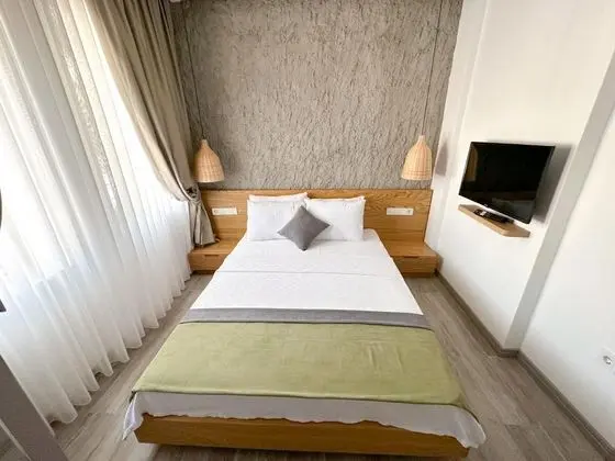 Standart Oda, Giriş Katı