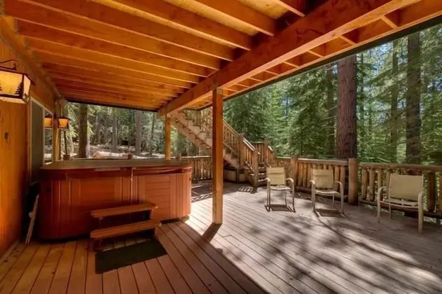 Ev, Birden Çok Yatak (MV16 : Bear Lair Estate With Hot Tub)