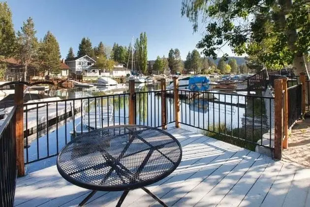 Ev, Birden Çok Yatak (MV25: Waterfront Tahoe Keys Home -30 )