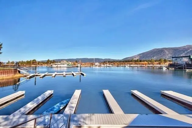Daire, Birden Çok Yatak (MV26: Waterfront Tahoe Keys Condo lon)