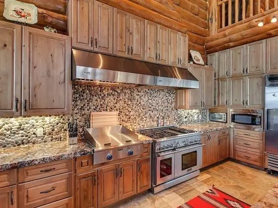 Ev, Birden Çok Yatak (MV28: Gold Beach Oceanfront Estate)