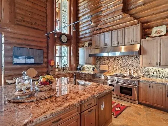 Ev, Birden Çok Yatak (MV28: Gold Beach Oceanfront Estate)