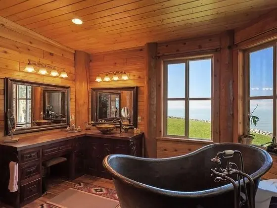 Ev, Birden Çok Yatak (MV28: Gold Beach Oceanfront Estate)