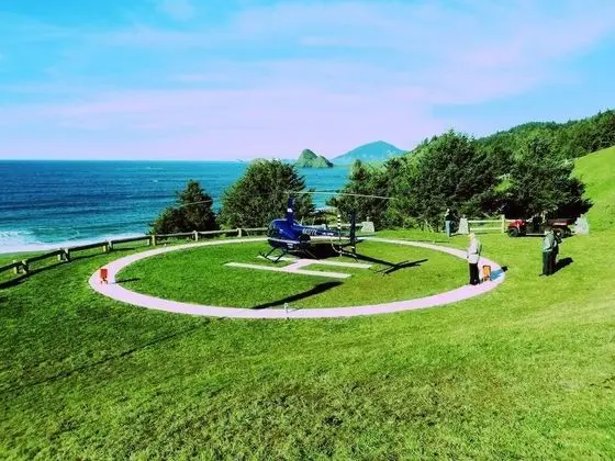 Ev, Birden Çok Yatak (MV28: Gold Beach Oceanfront Estate)