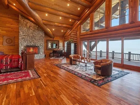 Ev, Birden Çok Yatak (MV28: Gold Beach Oceanfront Estate)