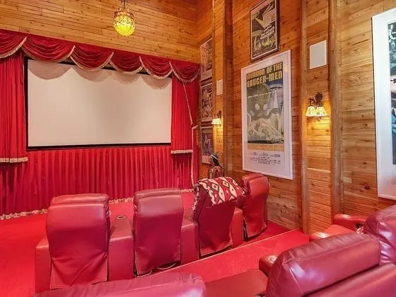 Ev, Birden Çok Yatak (MV28: Gold Beach Oceanfront Estate)