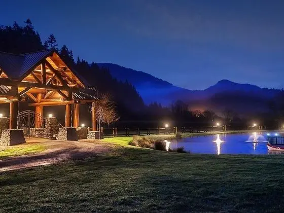 Ev, Birden Çok Yatak (MV28: Gold Beach Oceanfront Estate)