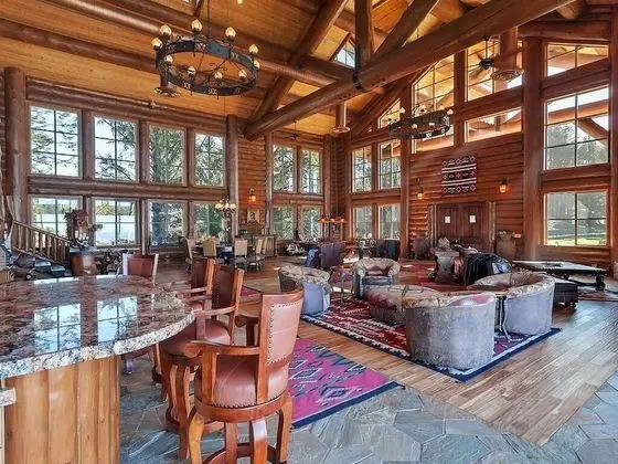 Ev, Birden Çok Yatak (MV28: Gold Beach Oceanfront Estate)