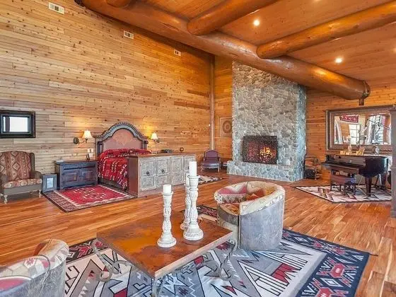 Ev, Birden Çok Yatak (MV28: Gold Beach Oceanfront Estate)