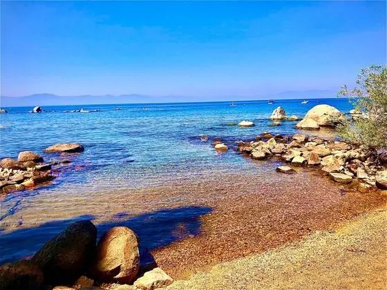 Ev, Birden Çok Yatak (MV49: Historical Miners Lake Tahoe La)