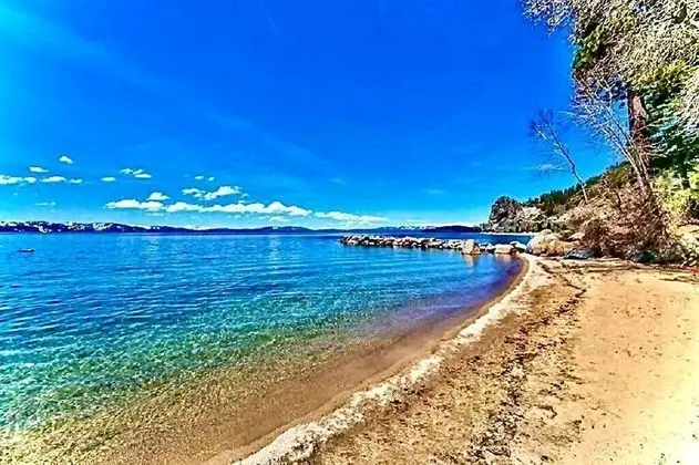 Ev, Birden Çok Yatak (MV49: Historical Miners Lake Tahoe La)