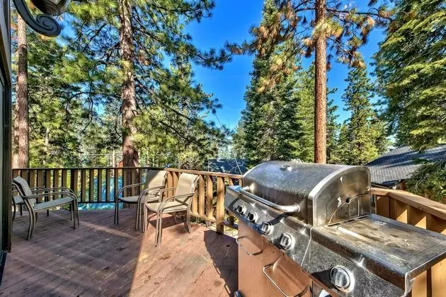 Ev, Birden Çok Yatak (MV49: Historical Miners Lake Tahoe La)