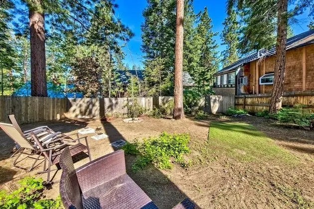 Ev, Birden Çok Yatak (MV49: Historical Miners Lake Tahoe La)