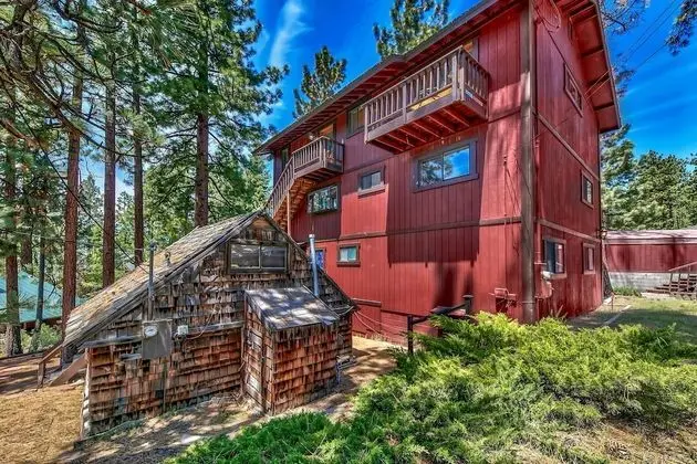 Ev, Birden Çok Yatak (MV49: Historical Miners Lake Tahoe La)