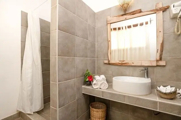 Standard Tek Büyük Yataklı Oda, Bahçe Manzaralı
