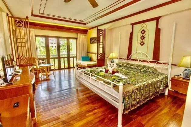 Deluxe Tek Büyük Yataklı Oda, 1 Çift Kişilik Yatak, Sigara İçilebilir, Park Manzaralı