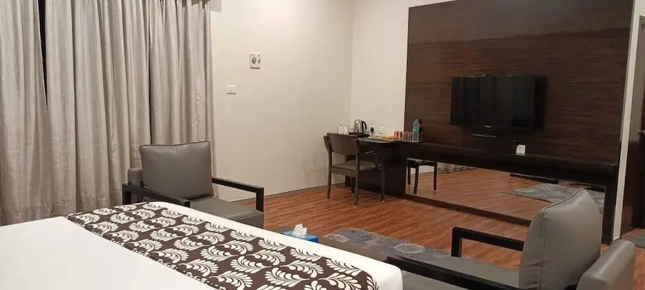 Deluxe Tek Büyük Yataklı Oda