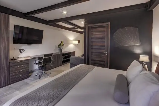 Junior Suite King
