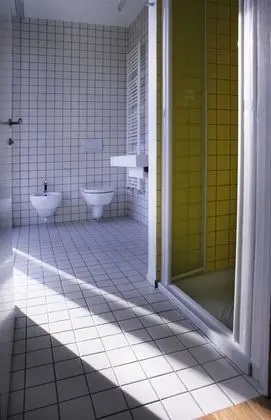 Büyük Yataklı Tek Kişilik Oda