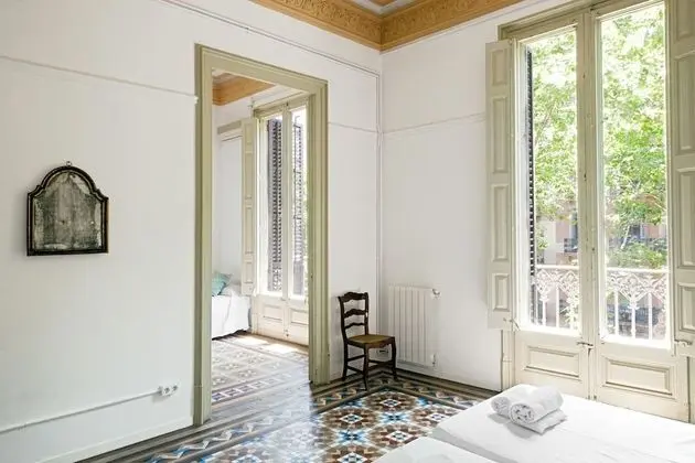 Apart Daire, 6 Yatak Odası