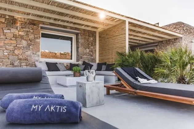 2BD Villa, Sea view and Shared Pool