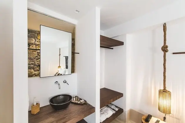 2BD Villa, Sea view and Shared Pool