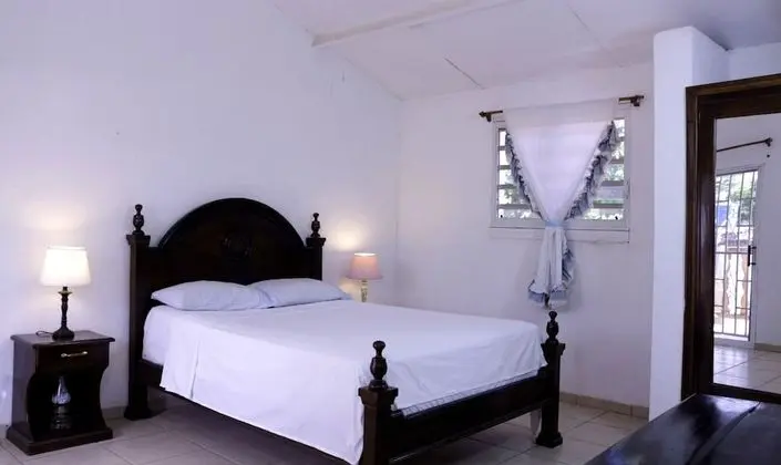Chambre double, balcon, vue sur jardin