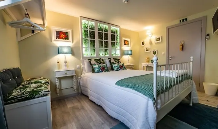 Romantic Tek Büyük Yataklı Oda