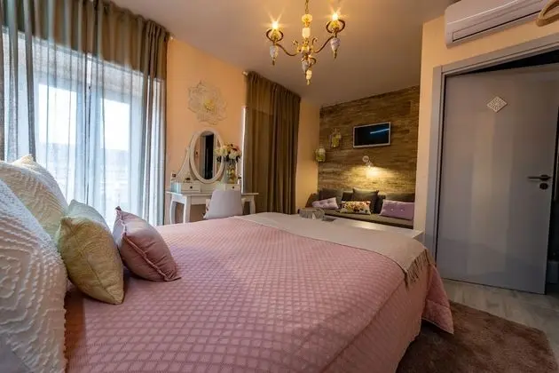 Tek Büyük Yataklı Oda