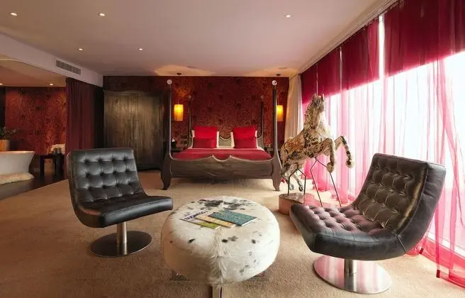 Çatı Katı Süiti (Penthouse)