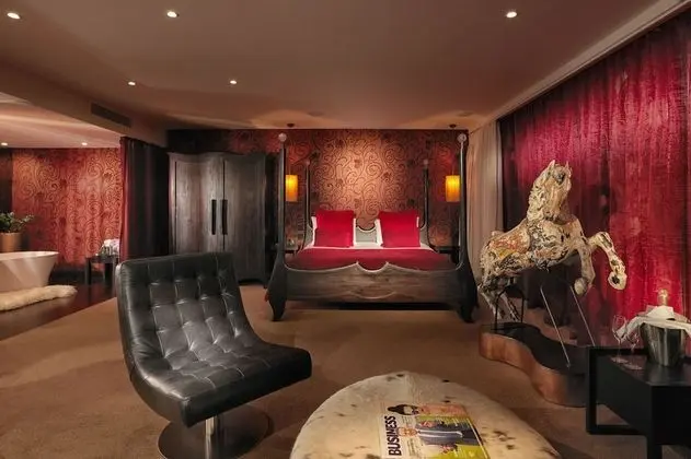 Çatı Katı Süiti (Penthouse)