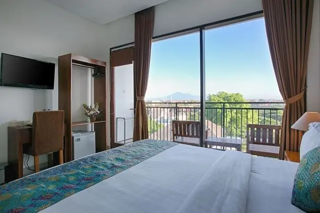 Superior Oda, Balkon