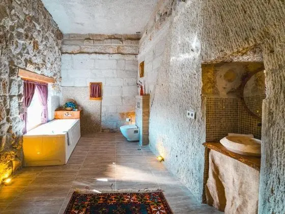 Royal Cave Suite-balkonlu